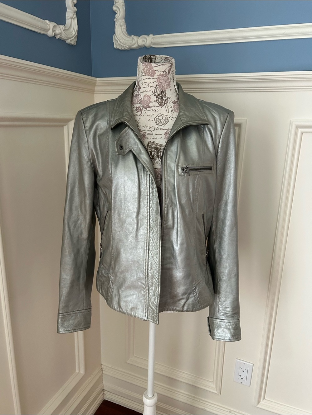Vintage leather moto jacket S/M